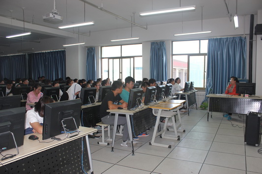 关于召开新生入学教育会议