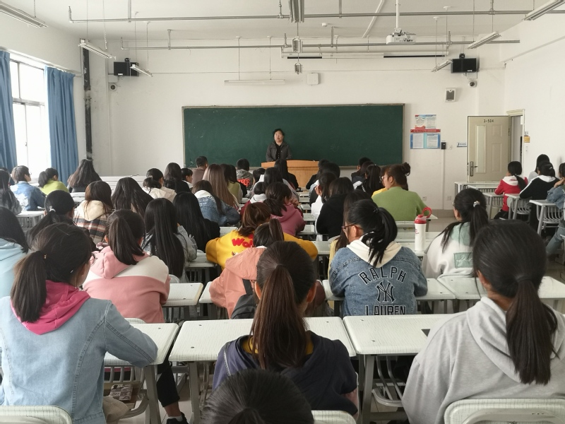 suncitygroup太阳新城新生入学教育系列之三——“党的基本知识”主题教育