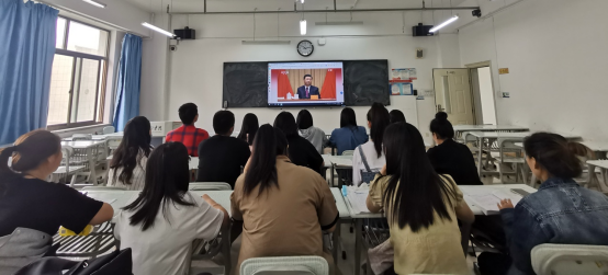 suncitygroup太阳新城广大团员认真学习习近平总书记在庆祝中国共产主义青年团成立100周...