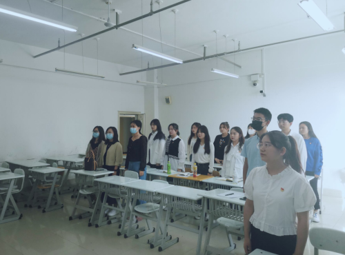 suncitygroup太阳新城学生党支部召开党员大会 暨预备党员宣誓