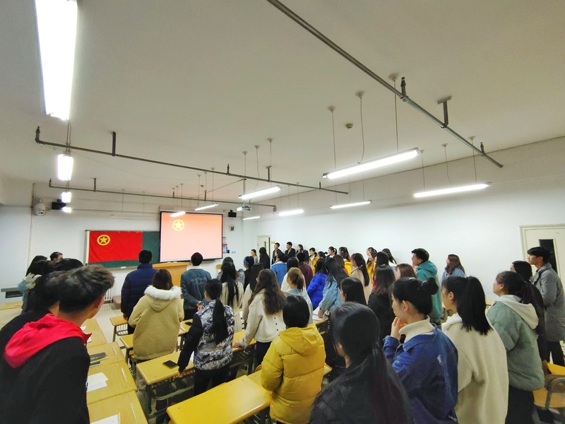 suncitygroup太阳新城开展学习“十九届四中全会精神”主题团日活动