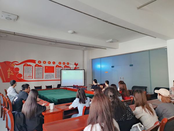 suncitygroup太阳新城学生党支部组织师生收看建党一百周年 庆祝大会现场直播